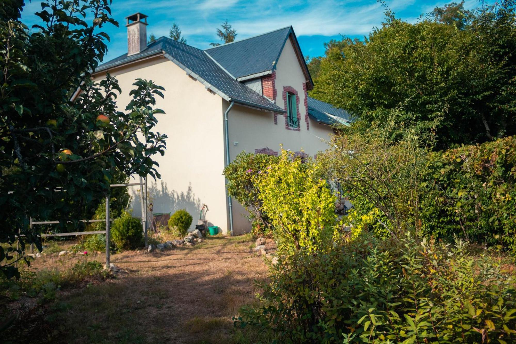 Les Jardins De Nanine Bed & Breakfast Lapleau Exterior foto